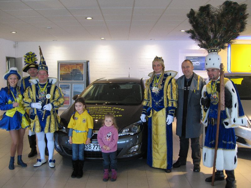 Fahrzeugübergabe im Autohaus Stephan Breuer