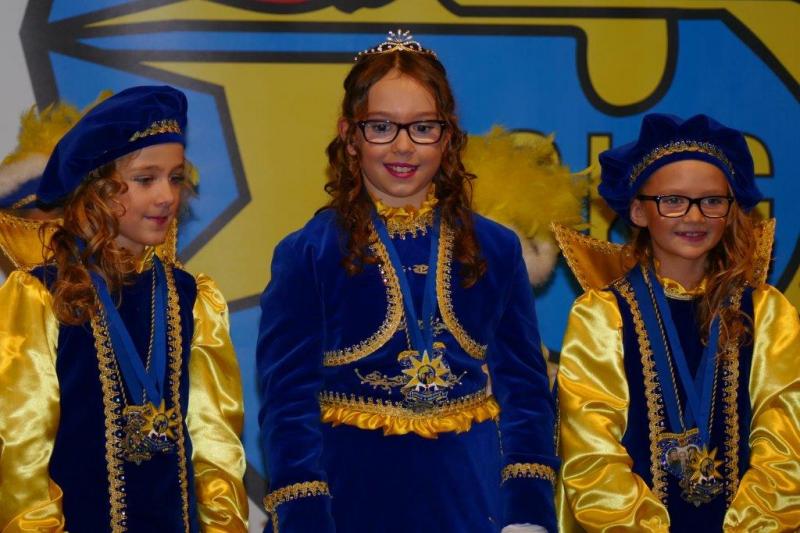 Kinderprinzessin proklamiert